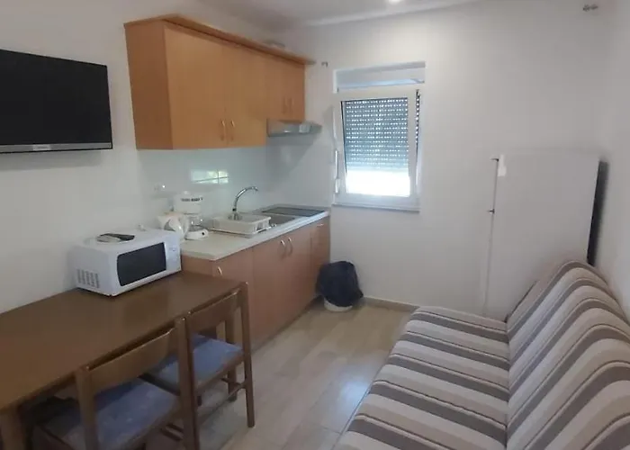 At The Apartament Vrsi