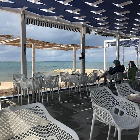 At The Διαμέρισμα *